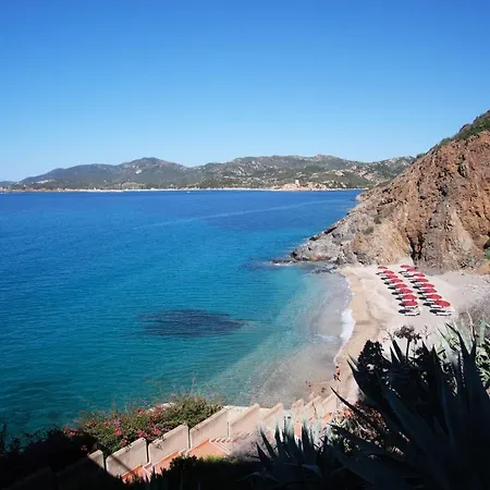 アパート Nuraghe テウラーダ